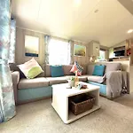 בית נופש Seaside Hideaway *