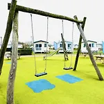 בית נופש Seaside Hideaway פילי