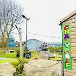 Seaside Hideaway בית נופש *